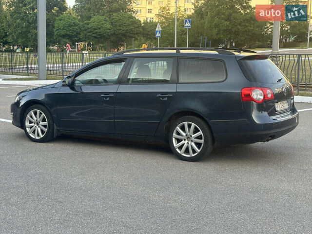 Синий Фольксваген Пассат, объемом двигателя 1.97 л и пробегом 344 тыс. км за 5500 $, фото 1 на Automoto.ua