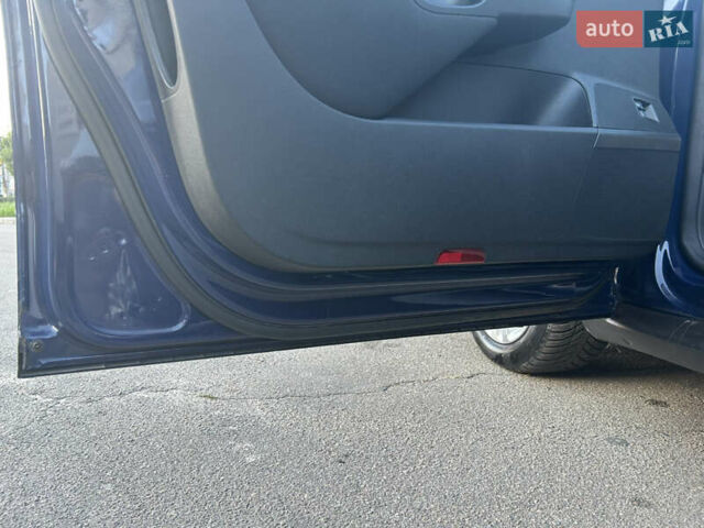 Синій Фольксваген Пассат, об'ємом двигуна 1.9 л та пробігом 344 тис. км за 7550 $, фото 46 на Automoto.ua