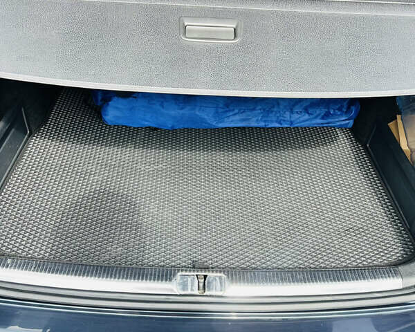 Синий Фольксваген Пассат, объемом двигателя 1.97 л и пробегом 230 тыс. км за 7300 $, фото 5 на Automoto.ua