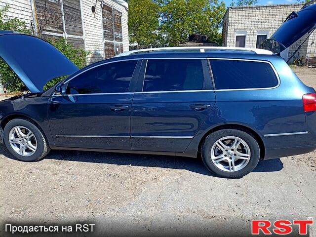 Синій Фольксваген Пассат, об'ємом двигуна 2 л та пробігом 270 тис. км за 8100 $, фото 3 на Automoto.ua