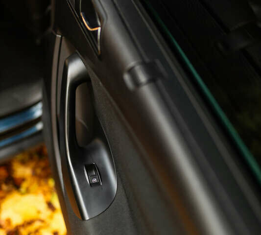 Синий Фольксваген Пассат, объемом двигателя 2 л и пробегом 284 тыс. км за 6400 $, фото 58 на Automoto.ua