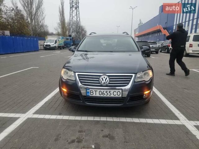Синий Фольксваген Пассат, объемом двигателя 1.97 л и пробегом 320 тыс. км за 6700 $, фото 5 на Automoto.ua