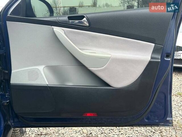 Синий Фольксваген Пассат, объемом двигателя 1.97 л и пробегом 329 тыс. км за 5900 $, фото 29 на Automoto.ua