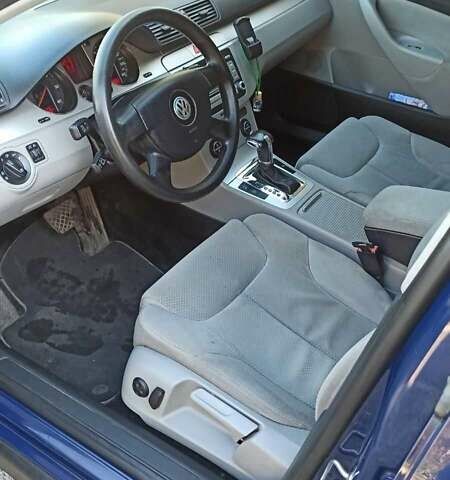 Синий Фольксваген Пассат, объемом двигателя 2 л и пробегом 265 тыс. км за 7100 $, фото 7 на Automoto.ua