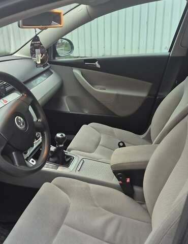 Синій Фольксваген Пассат, об'ємом двигуна 1.97 л та пробігом 316 тис. км за 6500 $, фото 10 на Automoto.ua