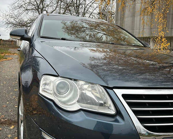 Синий Фольксваген Пассат, объемом двигателя 1.97 л и пробегом 266 тыс. км за 7099 $, фото 3 на Automoto.ua