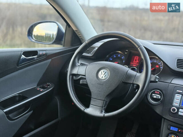 Синій Фольксваген Пассат, об'ємом двигуна 1.6 л та пробігом 193 тис. км за 6600 $, фото 17 на Automoto.ua
