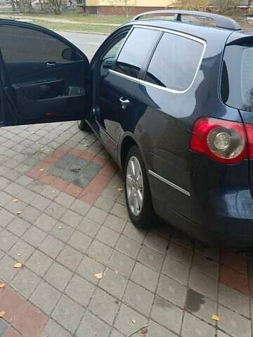 Синий Фольксваген Пассат, объемом двигателя 2 л и пробегом 300 тыс. км за 5500 $, фото 7 на Automoto.ua