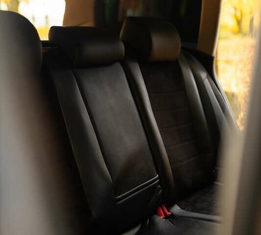 Синий Фольксваген Пассат, объемом двигателя 2 л и пробегом 284 тыс. км за 6400 $, фото 48 на Automoto.ua