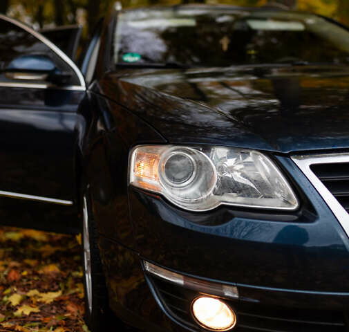 Синий Фольксваген Пассат, объемом двигателя 2 л и пробегом 284 тыс. км за 6400 $, фото 3 на Automoto.ua