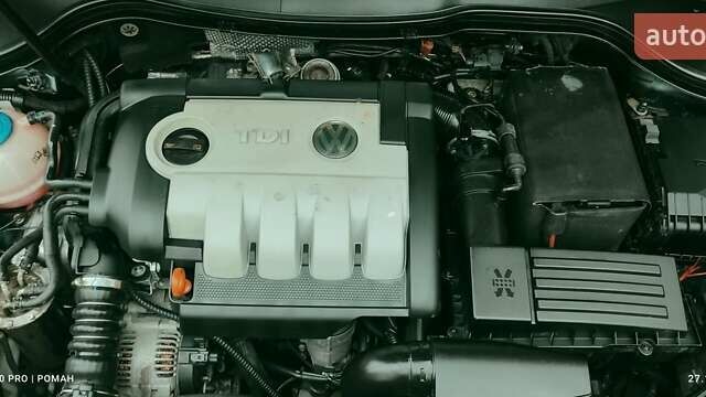 Синий Фольксваген Пассат, объемом двигателя 2 л и пробегом 317 тыс. км за 5300 $, фото 3 на Automoto.ua