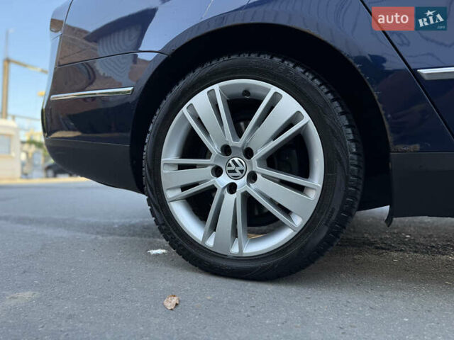 Синій Фольксваген Пассат, об'ємом двигуна 1.98 л та пробігом 265 тис. км за 5600 $, фото 7 на Automoto.ua