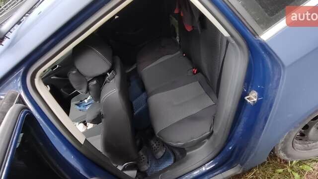 Фольксваген Пассат 2007 у Броварах на Automoto.ua Синій Фольксваген Пассат, об'ємом двигуна 1.6 л та пробігом 320 тис. км за 5100 $, фото 4 на Automoto.ua