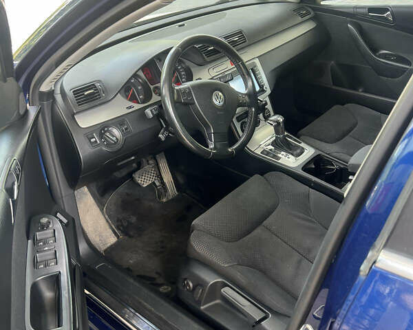 Синий Фольксваген Пассат, объемом двигателя 2 л и пробегом 265 тыс. км за 6500 $, фото 3 на Automoto.ua