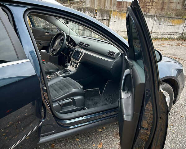 Синий Фольксваген Пассат, объемом двигателя 1.97 л и пробегом 266 тыс. км за 7099 $, фото 17 на Automoto.ua