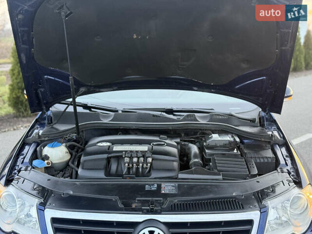 Синій Фольксваген Пассат, об'ємом двигуна 1.6 л та пробігом 193 тис. км за 6600 $, фото 30 на Automoto.ua