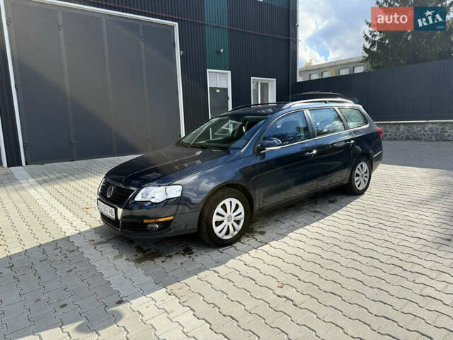 Синій Фольксваген Пассат, об'ємом двигуна 1.6 л та пробігом 192 тис. км за 5700 $, фото 2 на Automoto.ua