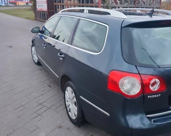 Синий Фольксваген Пассат, объемом двигателя 1.97 л и пробегом 289 тыс. км за 6400 $, фото 2 на Automoto.ua