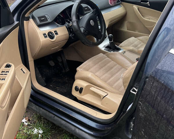 Синій Фольксваген Пассат, об'ємом двигуна 1.9 л та пробігом 316 тис. км за 7600 $, фото 4 на Automoto.ua