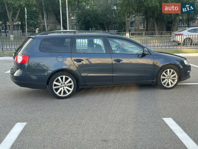 Синий Фольксваген Пассат, объемом двигателя 1.97 л и пробегом 344 тыс. км за 5500 $, фото 4 на Automoto.ua