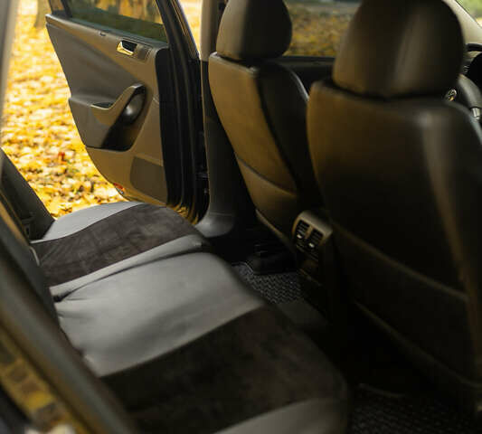 Синий Фольксваген Пассат, объемом двигателя 2 л и пробегом 284 тыс. км за 6400 $, фото 61 на Automoto.ua