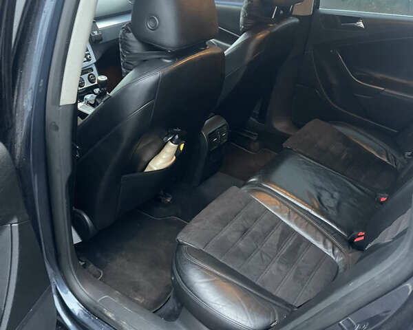 Синій Фольксваген Пассат, об'ємом двигуна 2 л та пробігом 328 тис. км за 7100 $, фото 16 на Automoto.ua