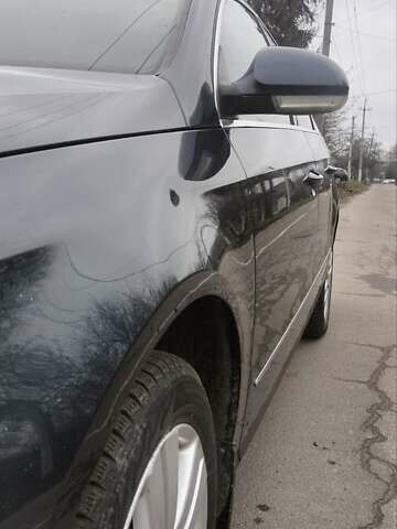 Синий Фольксваген Пассат, объемом двигателя 2 л и пробегом 275 тыс. км за 7500 $, фото 1 на Automoto.ua