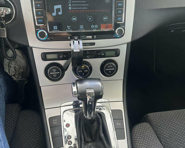 Синий Фольксваген Пассат, объемом двигателя 2 л и пробегом 265 тыс. км за 6500 $, фото 7 на Automoto.ua