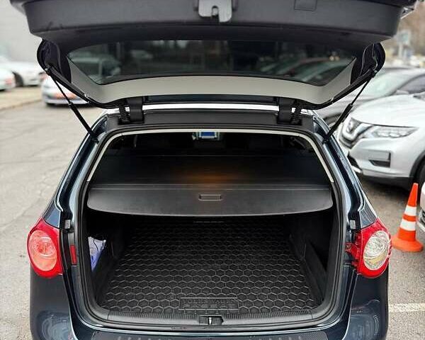 Синий Фольксваген Пассат, объемом двигателя 1.98 л и пробегом 234 тыс. км за 5499 $, фото 34 на Automoto.ua