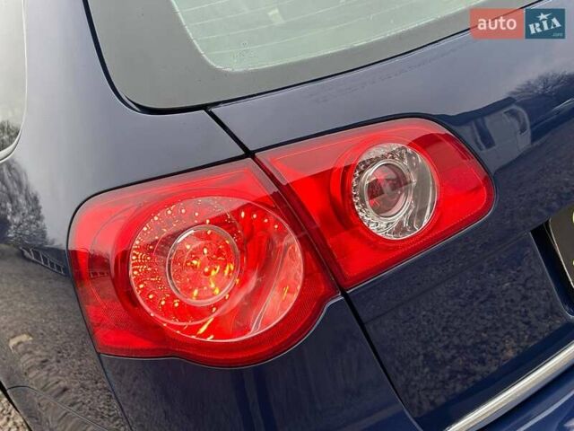 Синий Фольксваген Пассат, объемом двигателя 1.97 л и пробегом 329 тыс. км за 5900 $, фото 9 на Automoto.ua