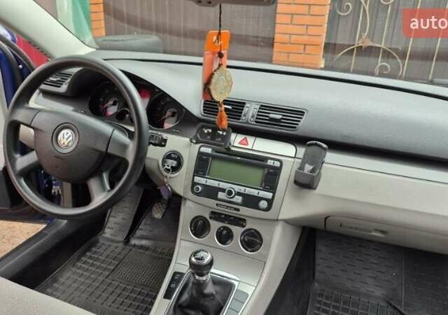 Синій Фольксваген Пассат, об'ємом двигуна 1.97 л та пробігом 371 тис. км за 6700 $, фото 26 на Automoto.ua