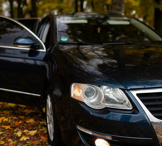 Синий Фольксваген Пассат, объемом двигателя 2 л и пробегом 284 тыс. км за 6400 $, фото 4 на Automoto.ua