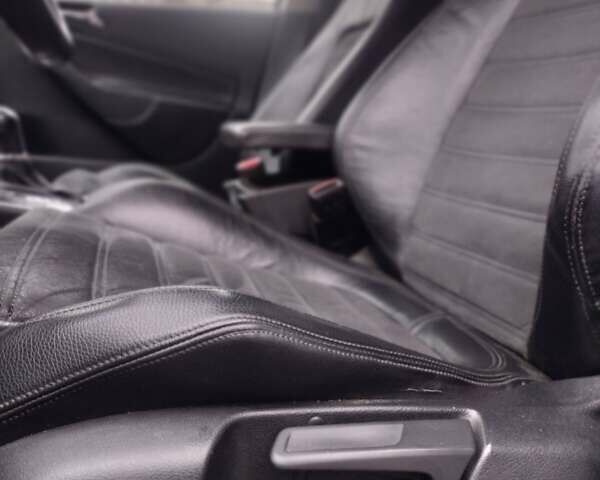 Синий Фольксваген Пассат, объемом двигателя 2 л и пробегом 275 тыс. км за 7500 $, фото 11 на Automoto.ua