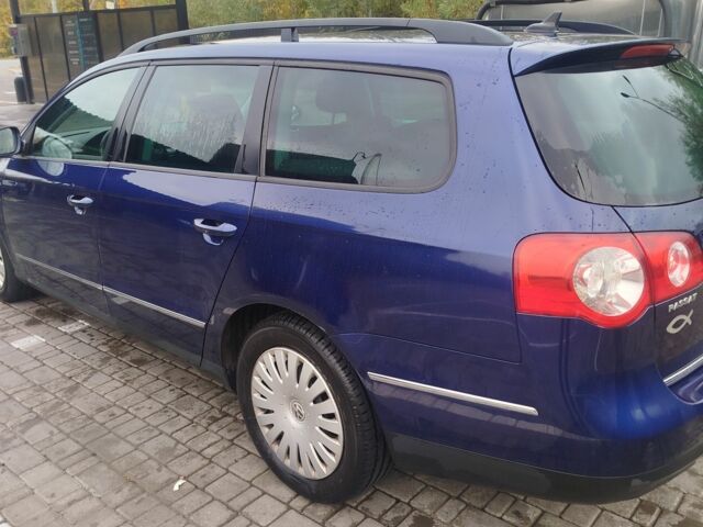 Синій Фольксваген Пассат, об'ємом двигуна 1.9 л та пробігом 340 тис. км за 2700 $, фото 7 на Automoto.ua