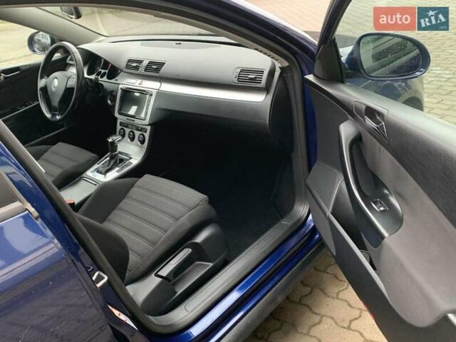 Синий Фольксваген Пассат, объемом двигателя 1.97 л и пробегом 283 тыс. км за 6399 $, фото 6 на Automoto.ua