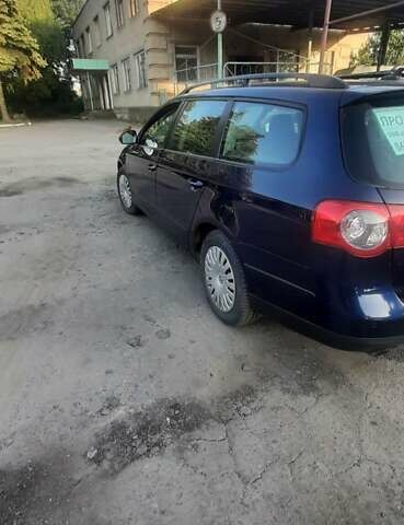 Синий Фольксваген Пассат, объемом двигателя 1.4 л и пробегом 175 тыс. км за 5800 $, фото 2 на Automoto.ua