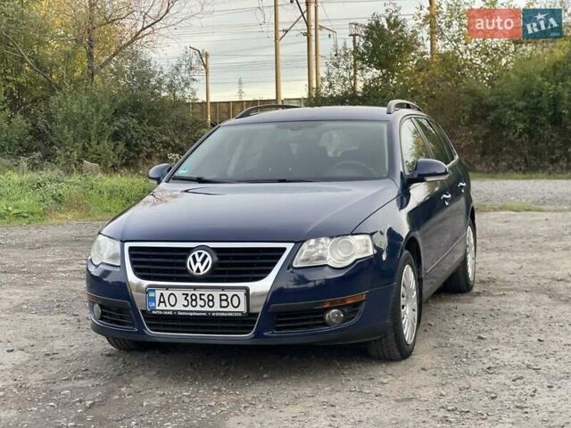 Синий Фольксваген Пассат, объемом двигателя 2 л и пробегом 200 тыс. км за 5450 $, фото 1 на Automoto.ua
