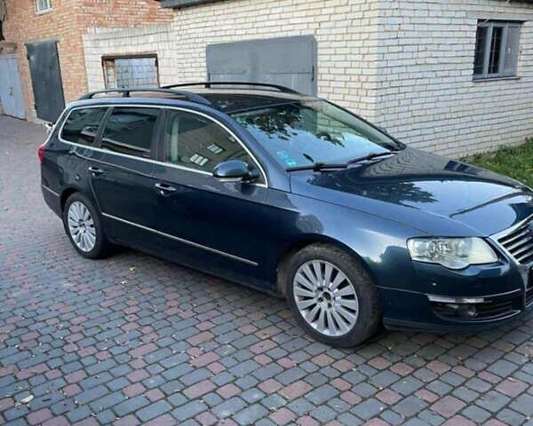 Синий Фольксваген Пассат, объемом двигателя 1.97 л и пробегом 278 тыс. км за 6600 $, фото 5 на Automoto.ua