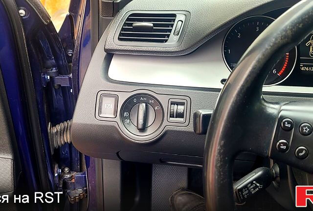 Синий Фольксваген Пассат, объемом двигателя 2 л и пробегом 270 тыс. км за 5500 $, фото 2 на Automoto.ua