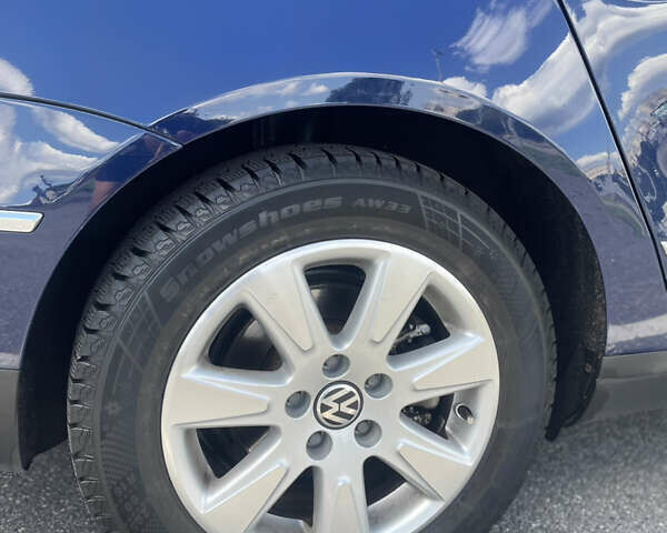 Синий Фольксваген Пассат, объемом двигателя 1.97 л и пробегом 197 тыс. км за 7750 $, фото 10 на Automoto.ua