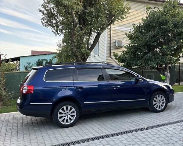 Синий Фольксваген Пассат, объемом двигателя 1.97 л и пробегом 317 тыс. км за 6300 $, фото 1 на Automoto.ua