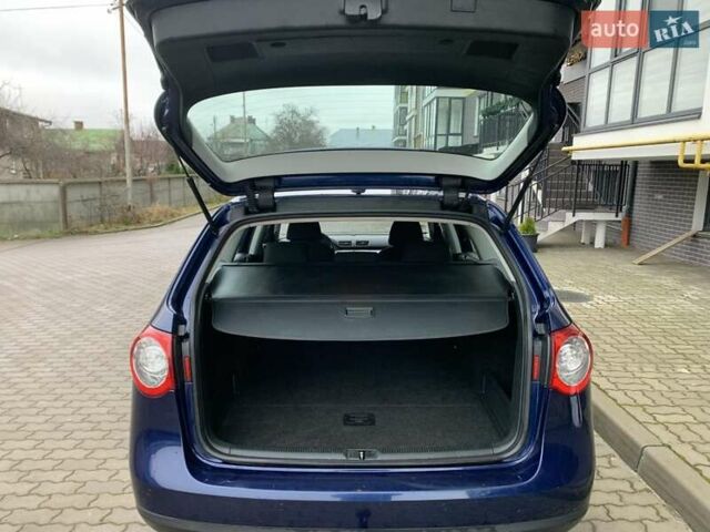 Синий Фольксваген Пассат, объемом двигателя 1.97 л и пробегом 283 тыс. км за 6399 $, фото 11 на Automoto.ua