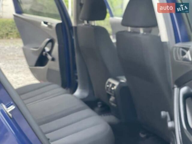 Синий Фольксваген Пассат, объемом двигателя 2 л и пробегом 200 тыс. км за 5450 $, фото 19 на Automoto.ua