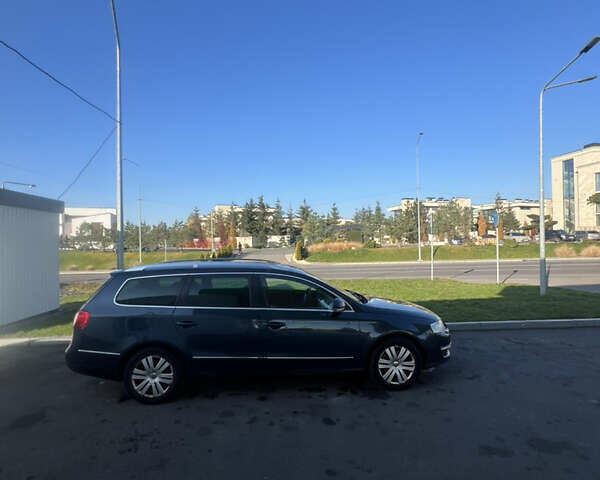 Синий Фольксваген Пассат, объемом двигателя 1.8 л и пробегом 236 тыс. км за 6400 $, фото 6 на Automoto.ua