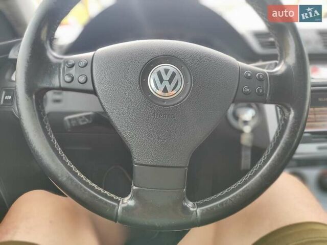 Синий Фольксваген Пассат, объемом двигателя 2 л и пробегом 217 тыс. км за 7100 $, фото 8 на Automoto.ua