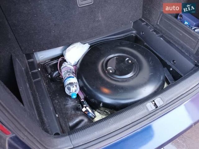 Синий Фольксваген Пассат, объемом двигателя 1.4 л и пробегом 240 тыс. км за 7200 $, фото 4 на Automoto.ua