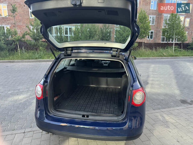 Синій Фольксваген Пассат, об'ємом двигуна 1.9 л та пробігом 249 тис. км за 5400 $, фото 14 на Automoto.ua