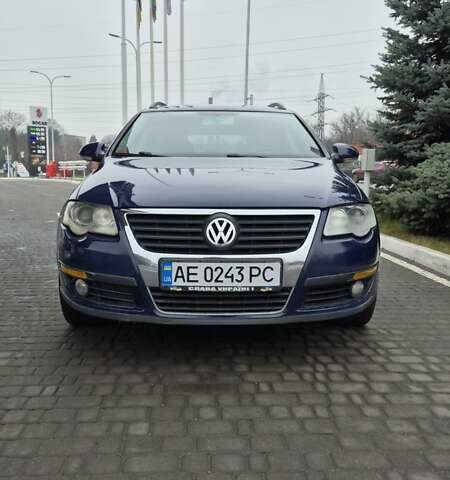 Синий Фольксваген Пассат, объемом двигателя 1.8 л и пробегом 238 тыс. км за 4950 $, фото 1 на Automoto.ua