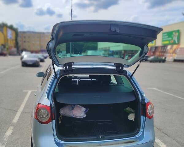 Синий Фольксваген Пассат, объемом двигателя 2 л и пробегом 217 тыс. км за 7100 $, фото 11 на Automoto.ua