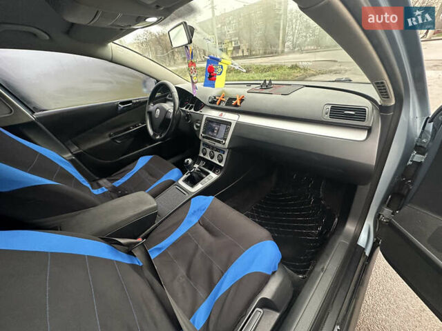 Синий Фольксваген Пассат, объемом двигателя 1.98 л и пробегом 277 тыс. км за 4800 $, фото 6 на Automoto.ua